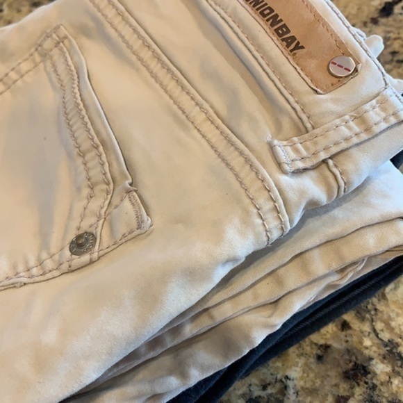 Mudd Black pant and Union Bay khaki pants skinny - Picture 3 of 15